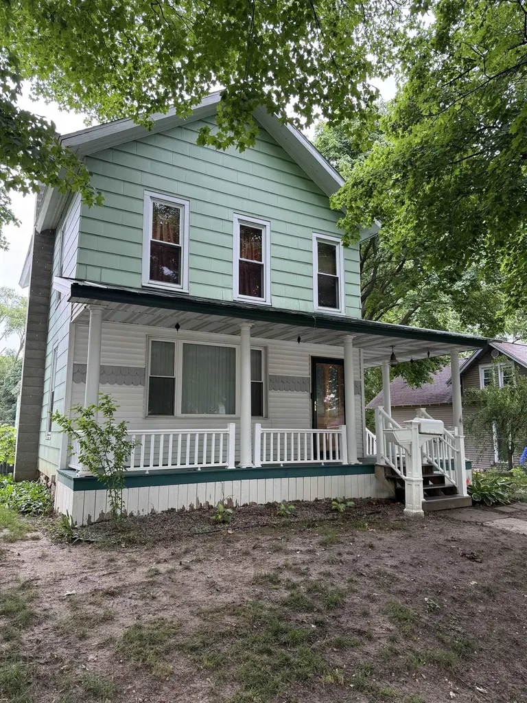 414 N Maple Street Ithaca City MI 48847