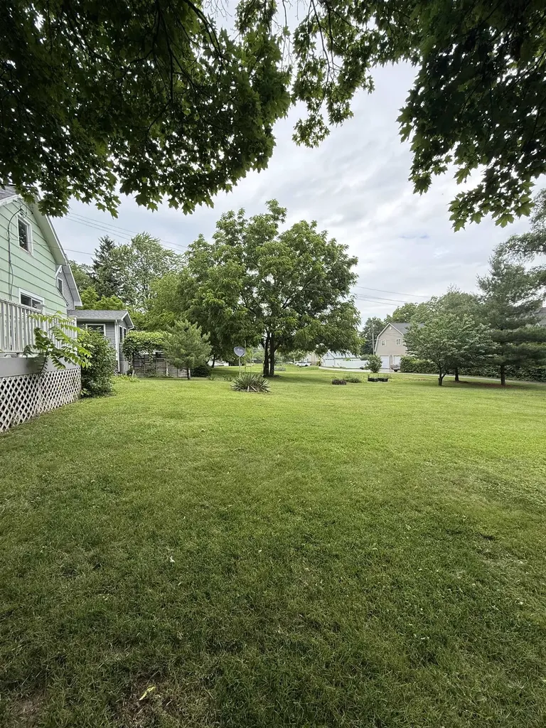414 N Maple Street Ithaca City MI 48847