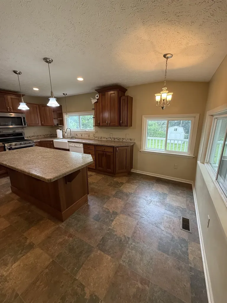 414 N Maple Street Ithaca City MI 48847