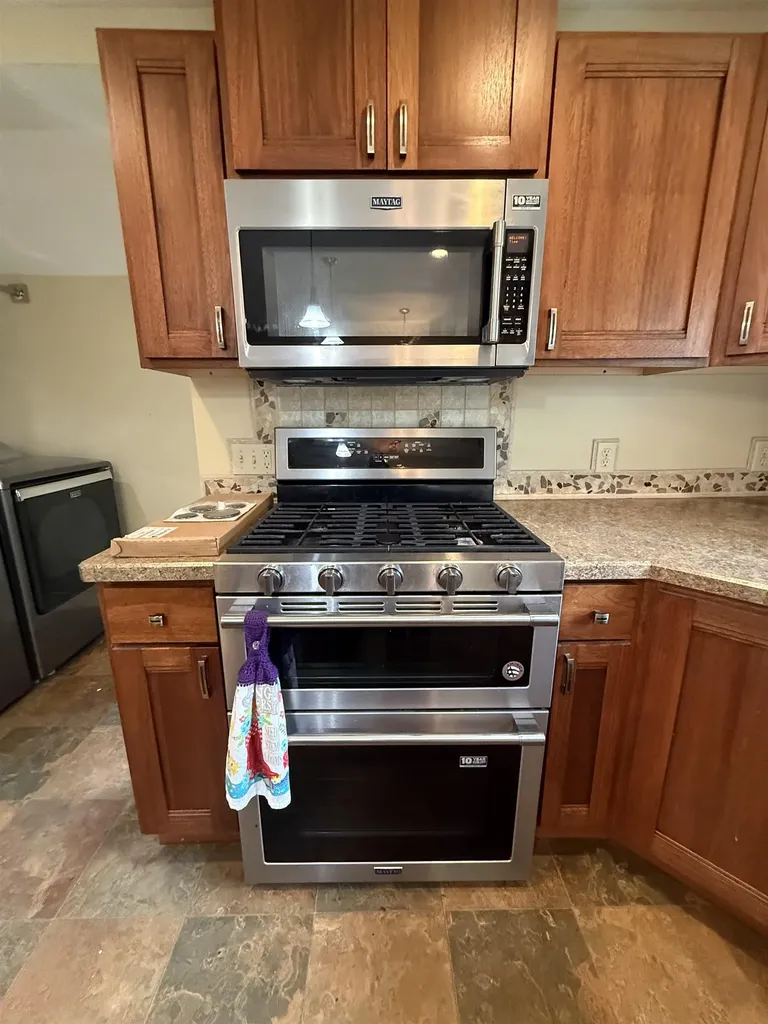 414 N Maple Street Ithaca City MI 48847