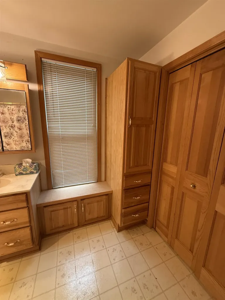 414 N Maple Street Ithaca City MI 48847