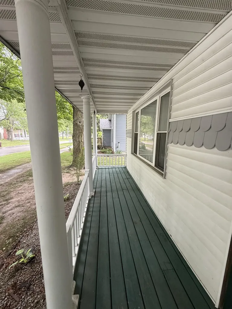 414 N Maple Street Ithaca City MI 48847