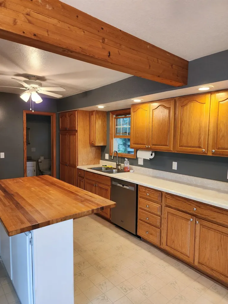 295 Birch Street Unknown City MI 48625