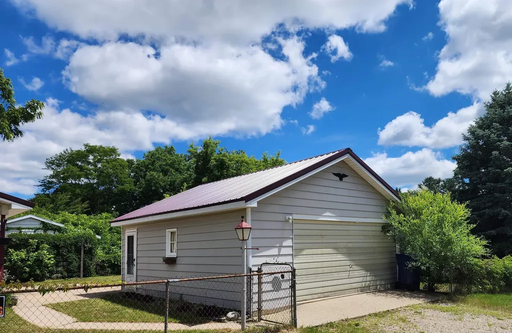 295 Birch Street Unknown City MI 48625