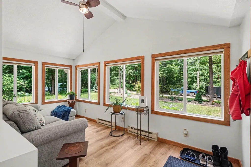 7692 Lakeview Drive Hamilton Township MI 48625