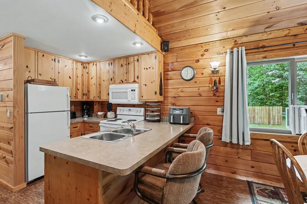 259 Hatchery Road Surrey Township MI 48622