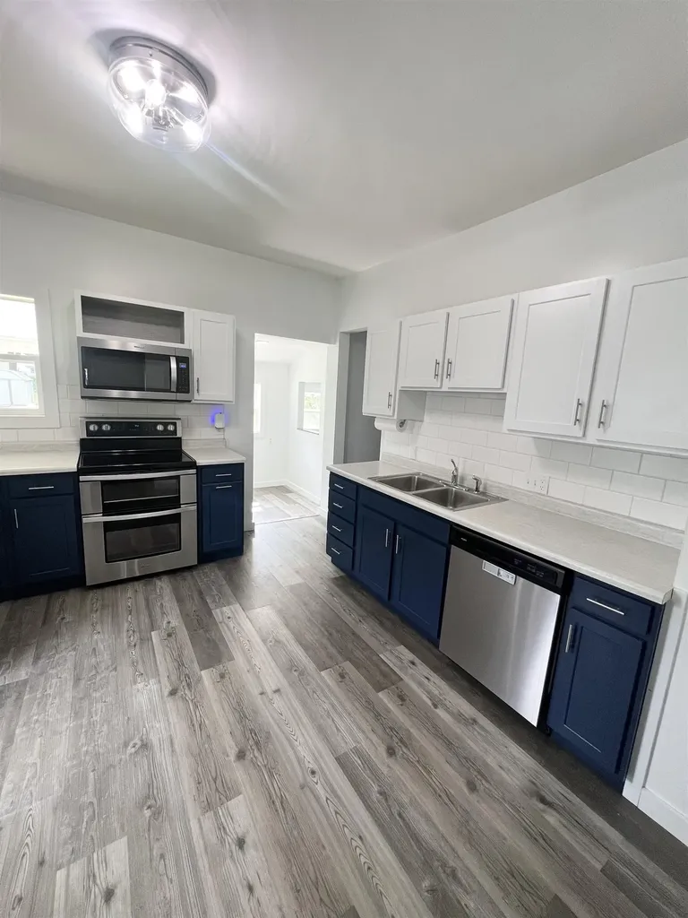 153 Allen Avenue Alma City MI 48801