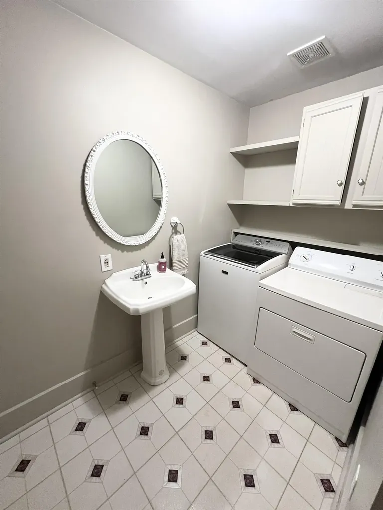 153 Allen Avenue Alma City MI 48801