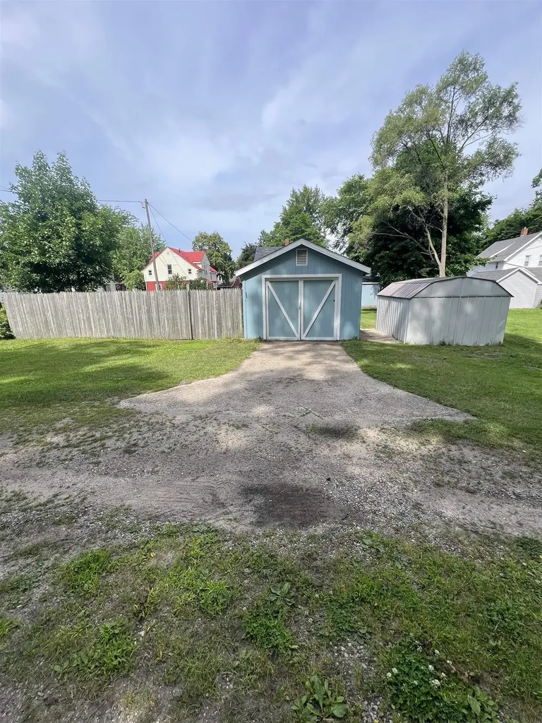 153 Allen Avenue Alma City MI 48801