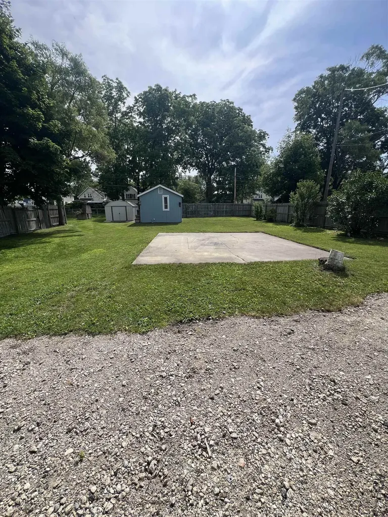 153 Allen Avenue Alma City MI 48801