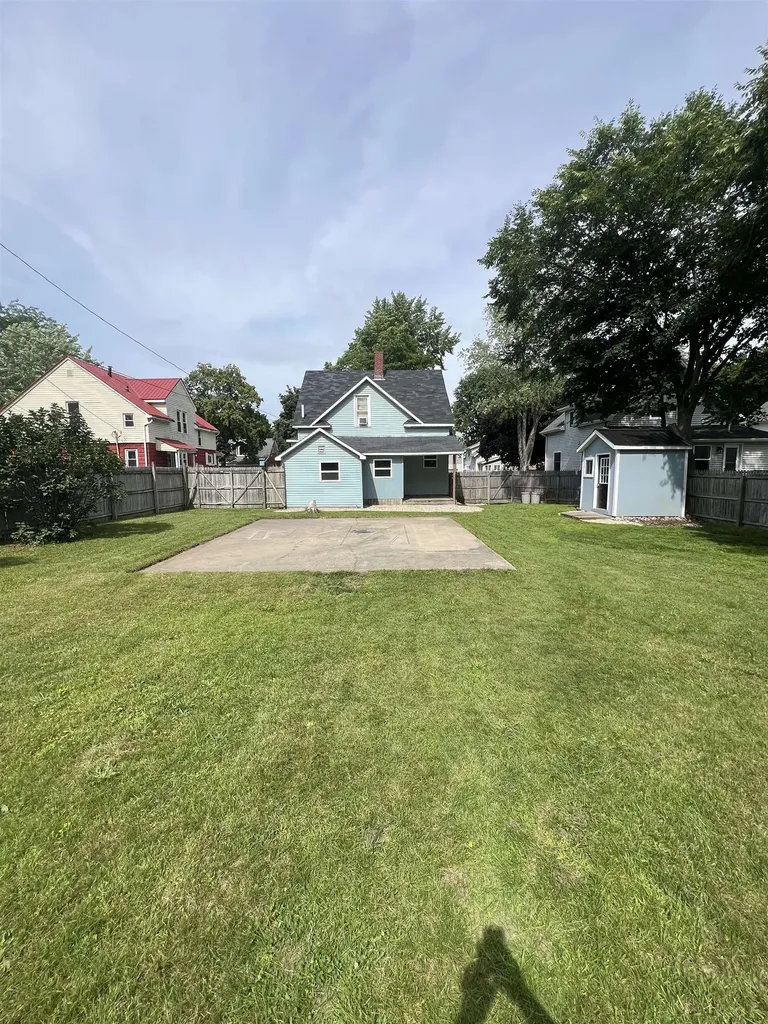 153 Allen Avenue Alma City MI 48801