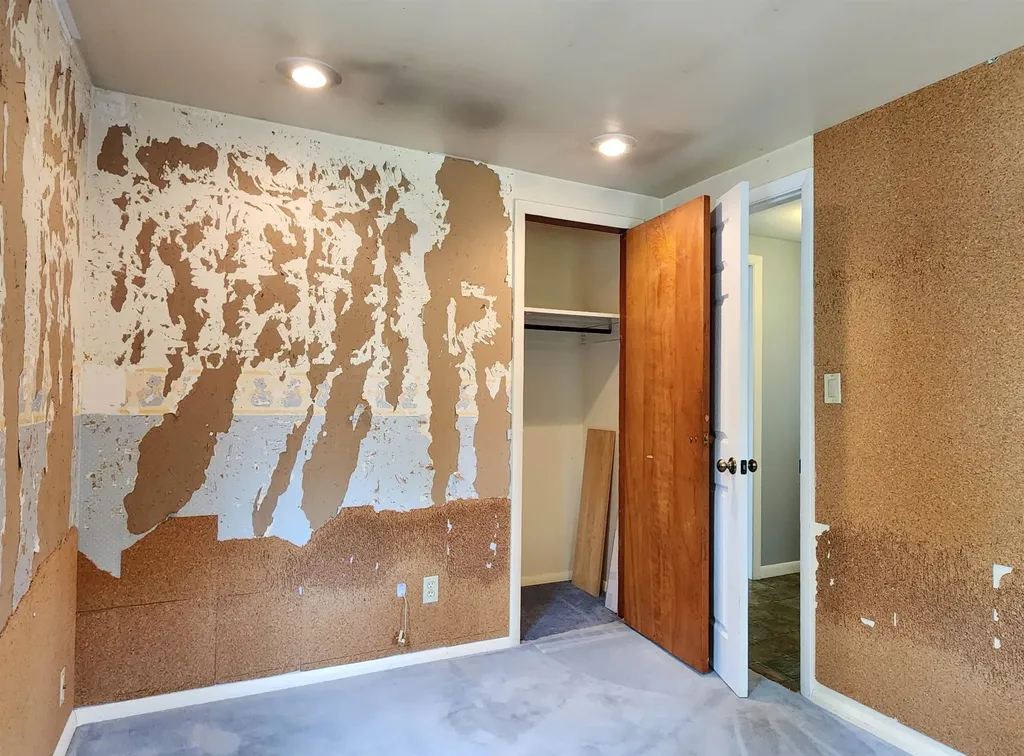 317 Longview Drive Midland City MI 48642