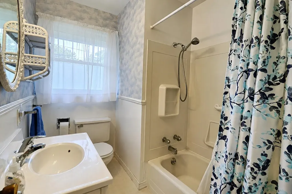 1817 Stockman Mt. Pleasant City MI 48858