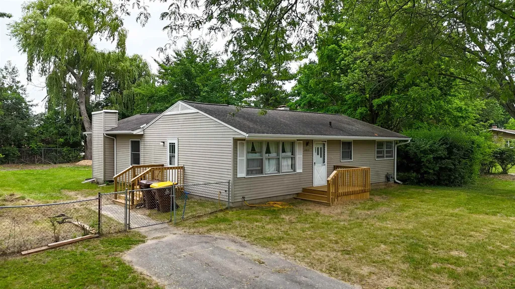 1817 Stockman Mt. Pleasant City MI 48858