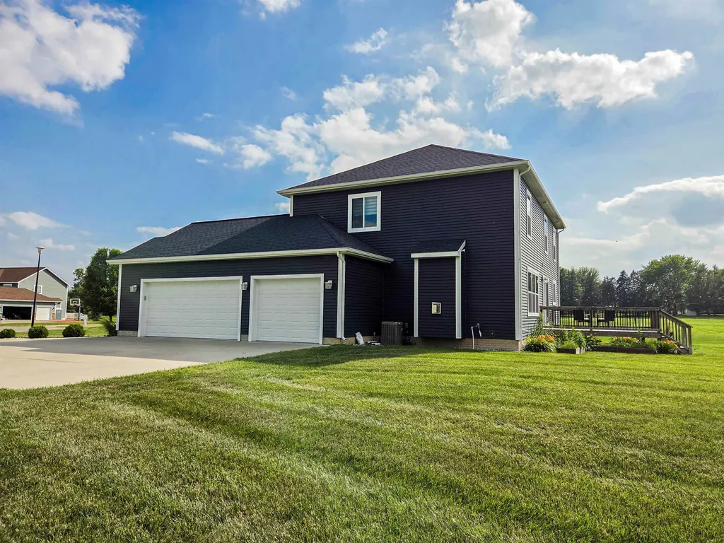 2275 Sandstone Drive Union Charter Township MI 48858