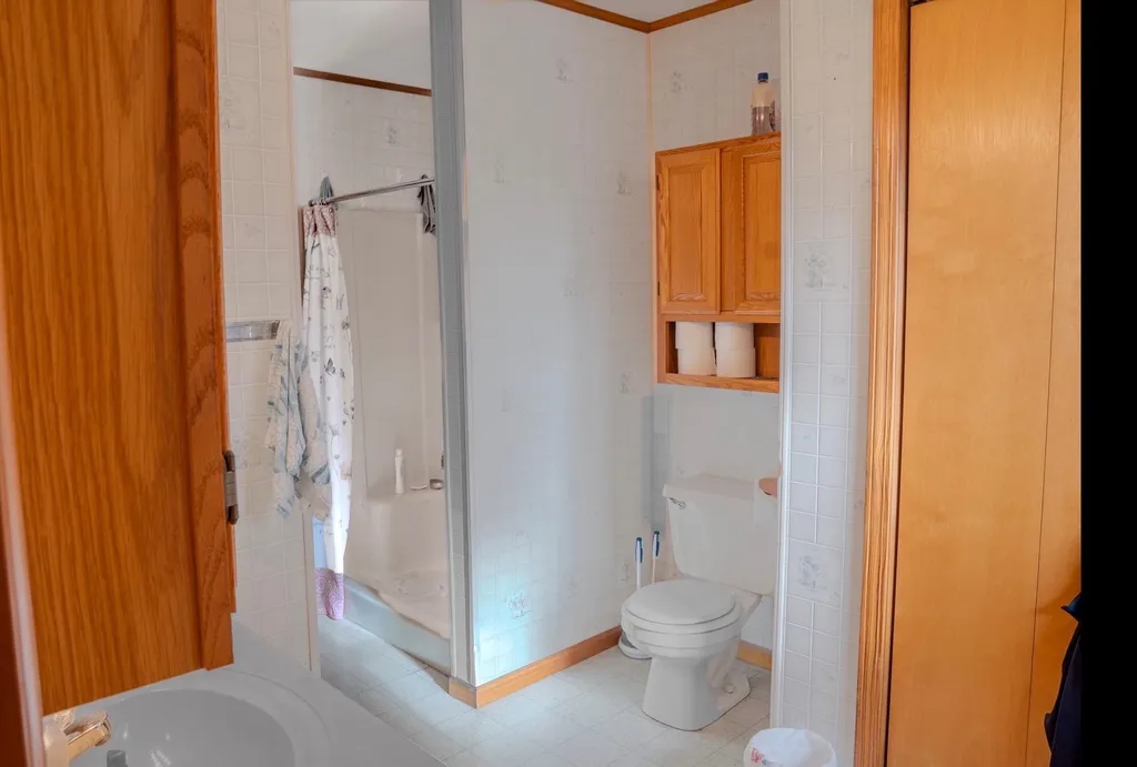 712 W Division Street Cadillac City MI 49601