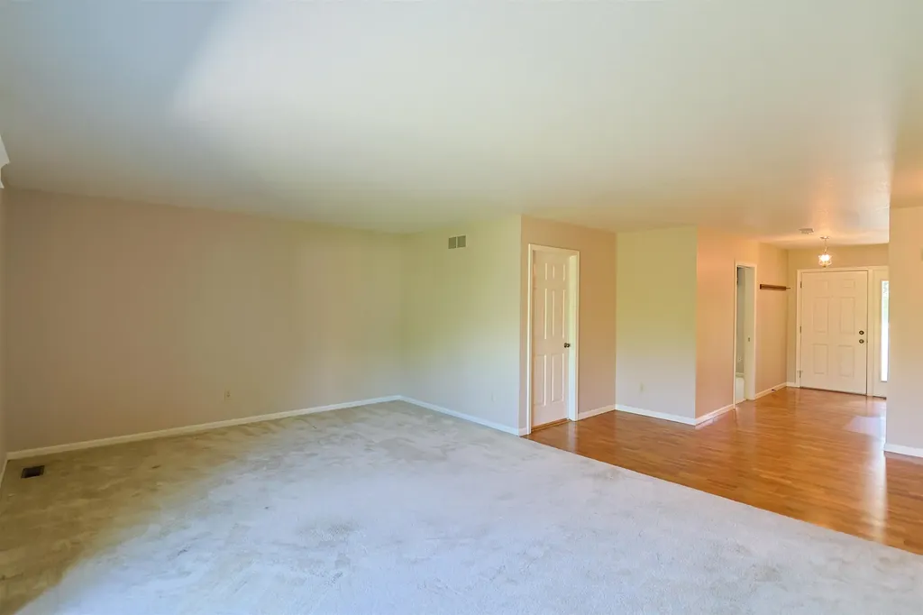 1824 Orchard Drive Mt. Pleasant City MI 48858