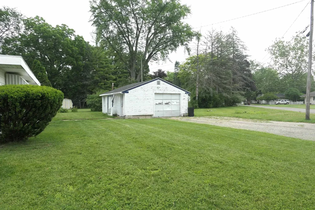 135 Riverside Drive Alma City MI 48801