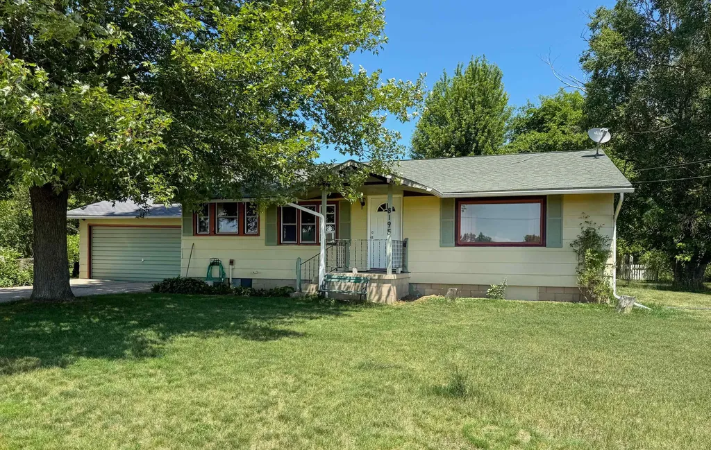 8195 E Broomfield Road Chippewa Township MI 48858
