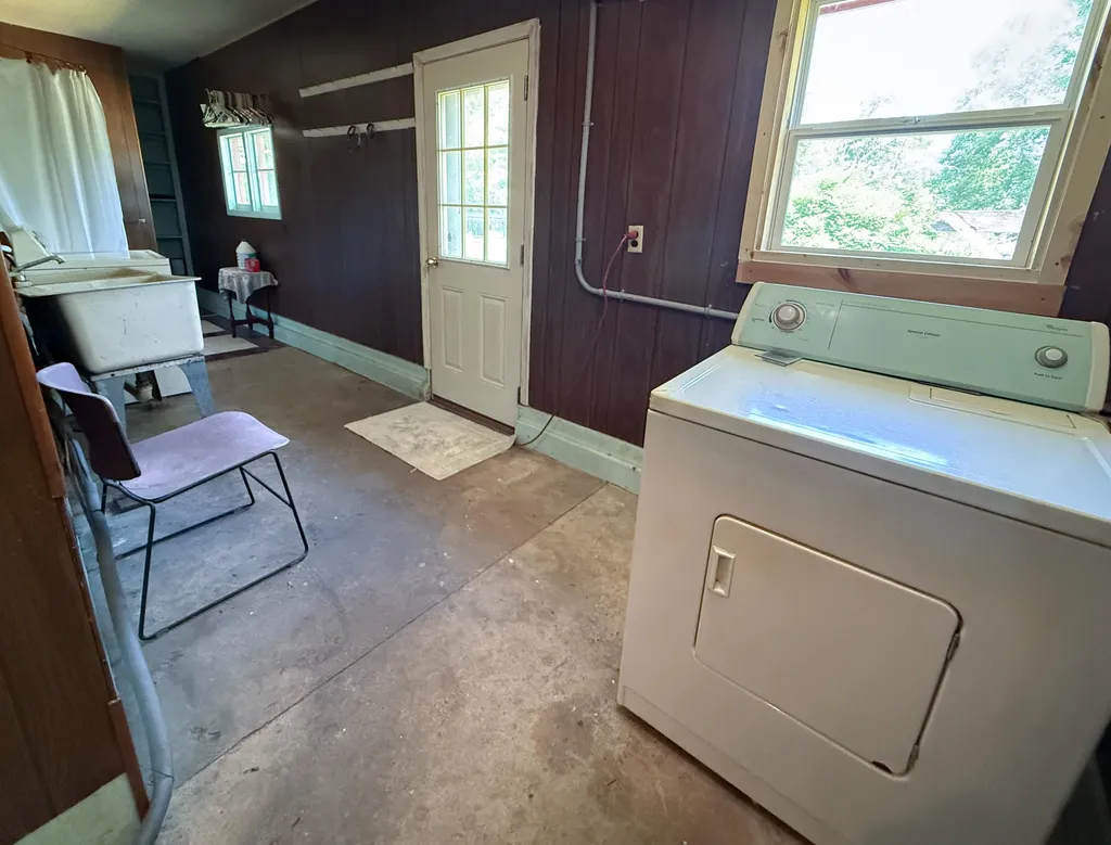 8195 E Broomfield Road Chippewa Township MI 48858