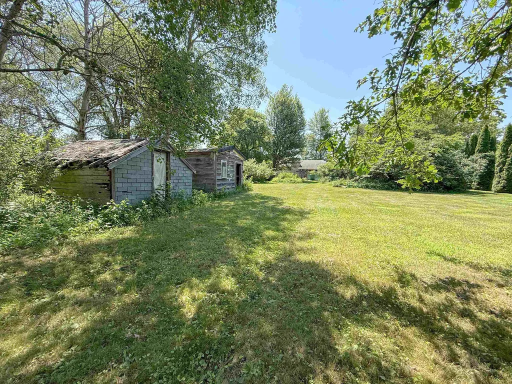 8195 E Broomfield Road Chippewa Township MI 48858