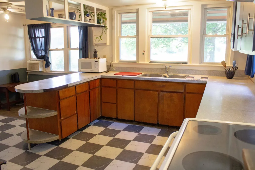8195 E Broomfield Road Chippewa Township MI 48858