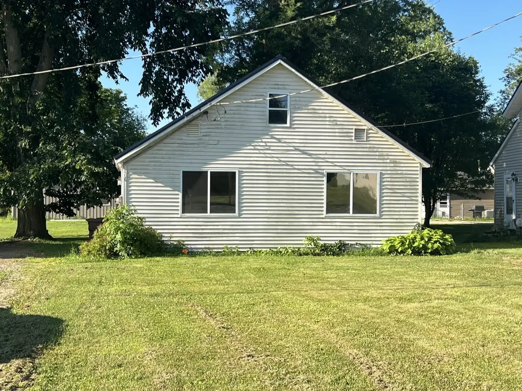106 Webster Street Ithaca City MI 48847