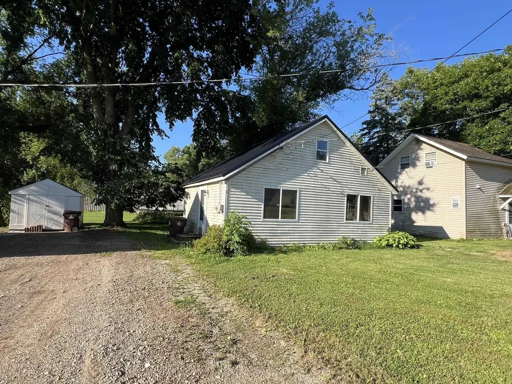 106 Webster Street Ithaca City MI 48847