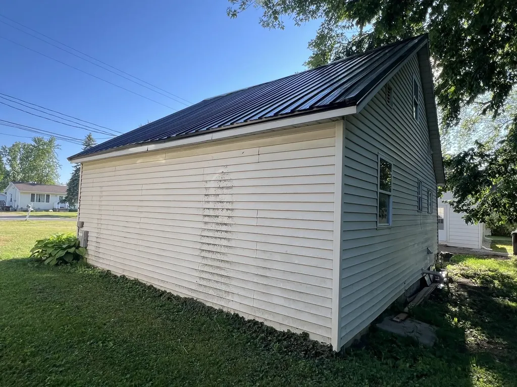 106 Webster Street Ithaca City MI 48847