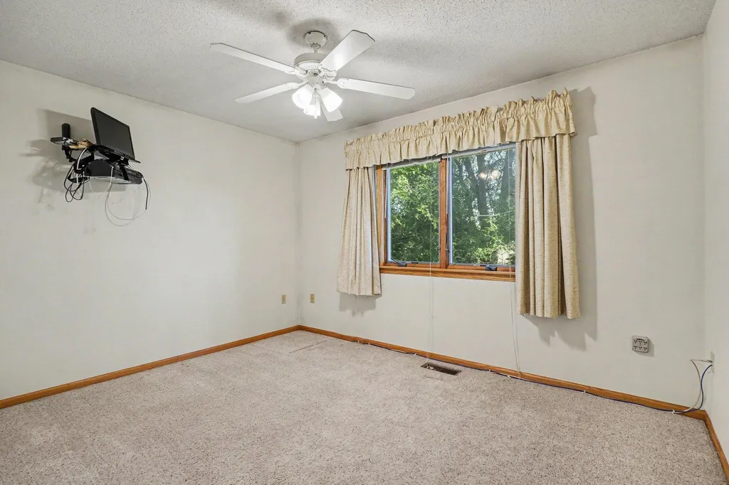 935 S Crawford Road Union Charter Township MI 48858