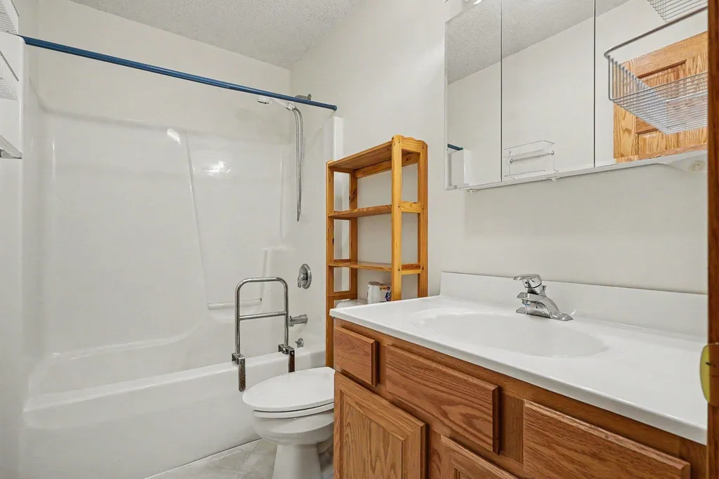 935 S Crawford Road Union Charter Township MI 48858
