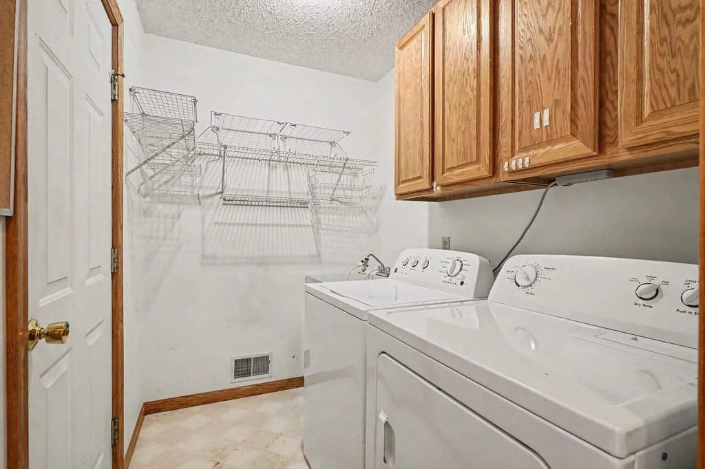 935 S Crawford Road Union Charter Township MI 48858