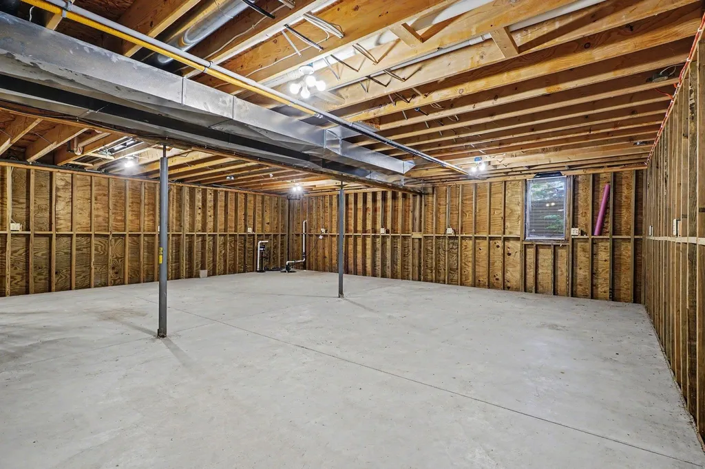 935 S Crawford Road Union Charter Township MI 48858
