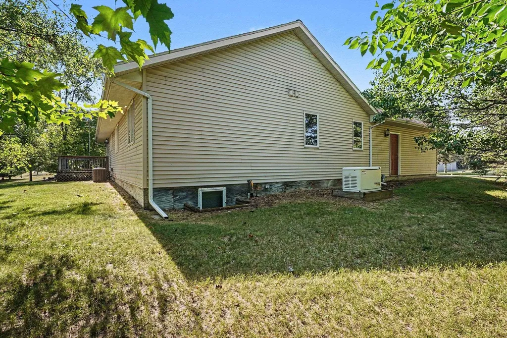 935 S Crawford Road Union Charter Township MI 48858