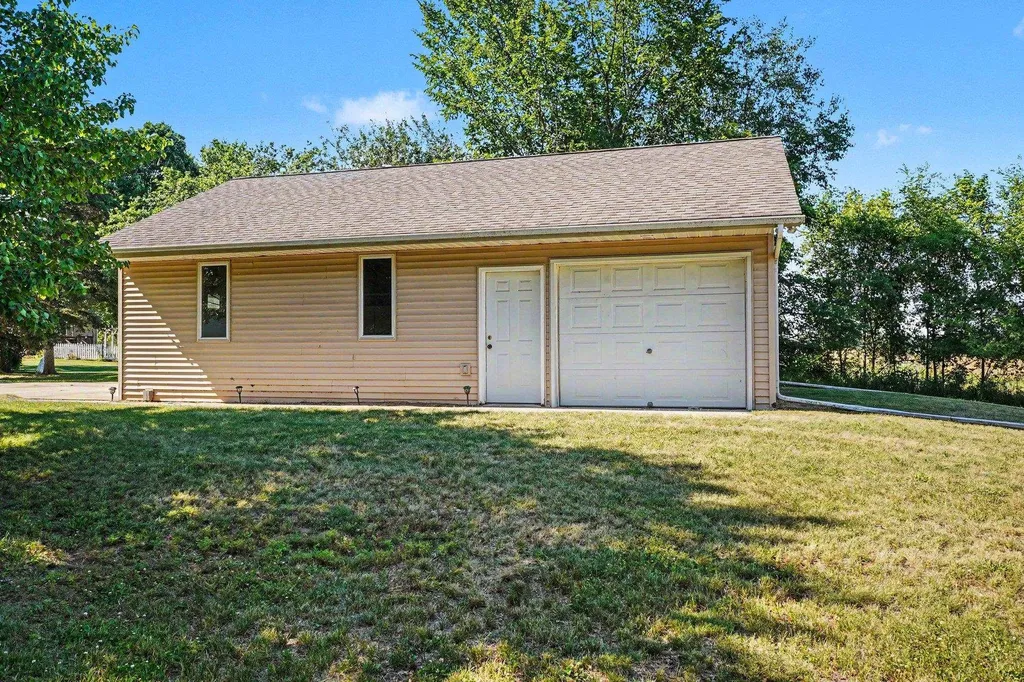 935 S Crawford Road Union Charter Township MI 48858