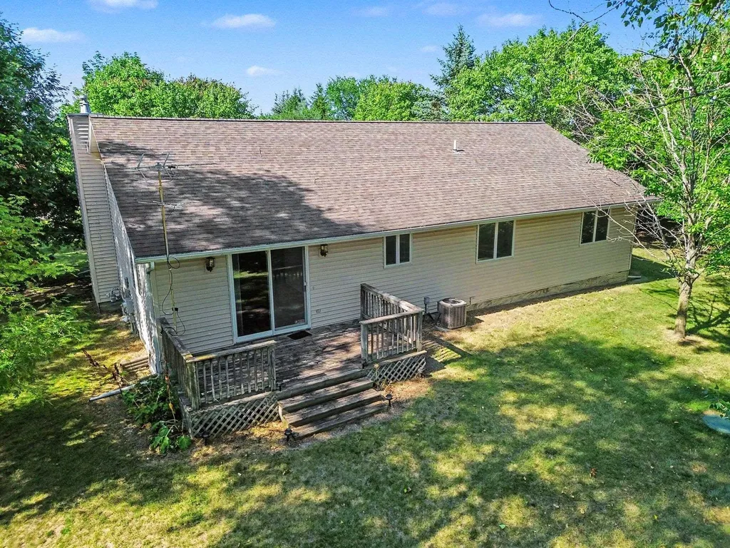 935 S Crawford Road Union Charter Township MI 48858