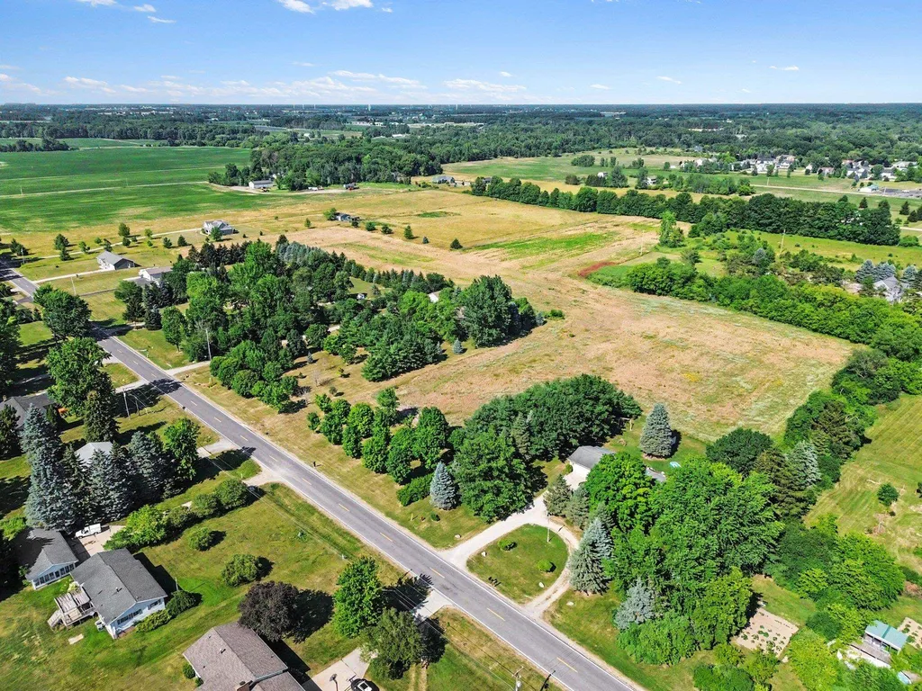 935 S Crawford Road Union Charter Township MI 48858