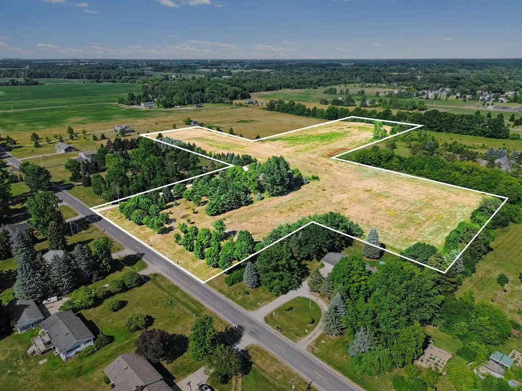 935 S Crawford Road Union Charter Township MI 48858