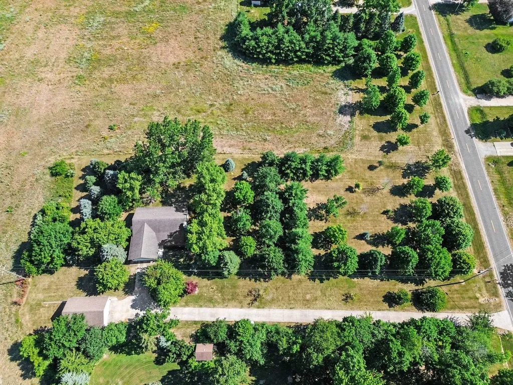 935 S Crawford Road Union Charter Township MI 48858