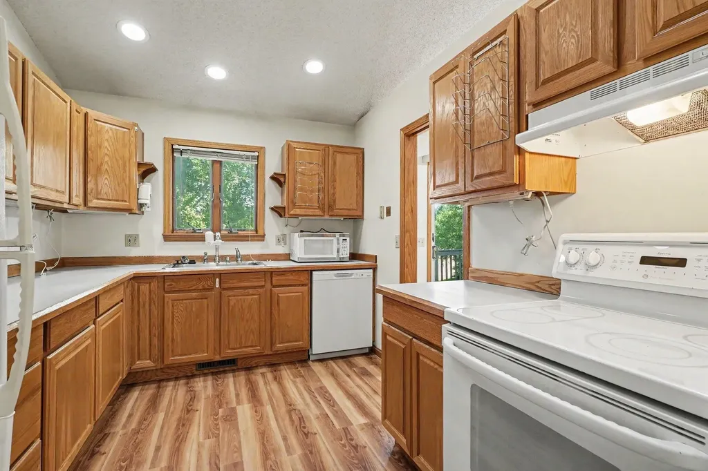 935 S Crawford Road Union Charter Township MI 48858