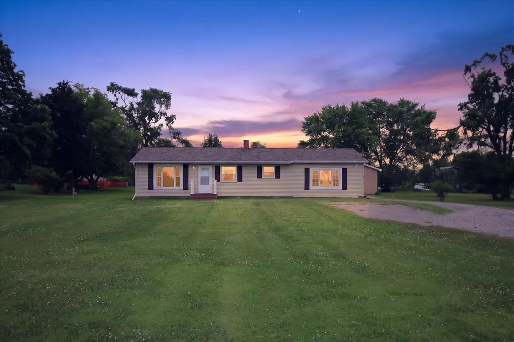 7898 E Broomfield Road Chippewa Township MI 48858