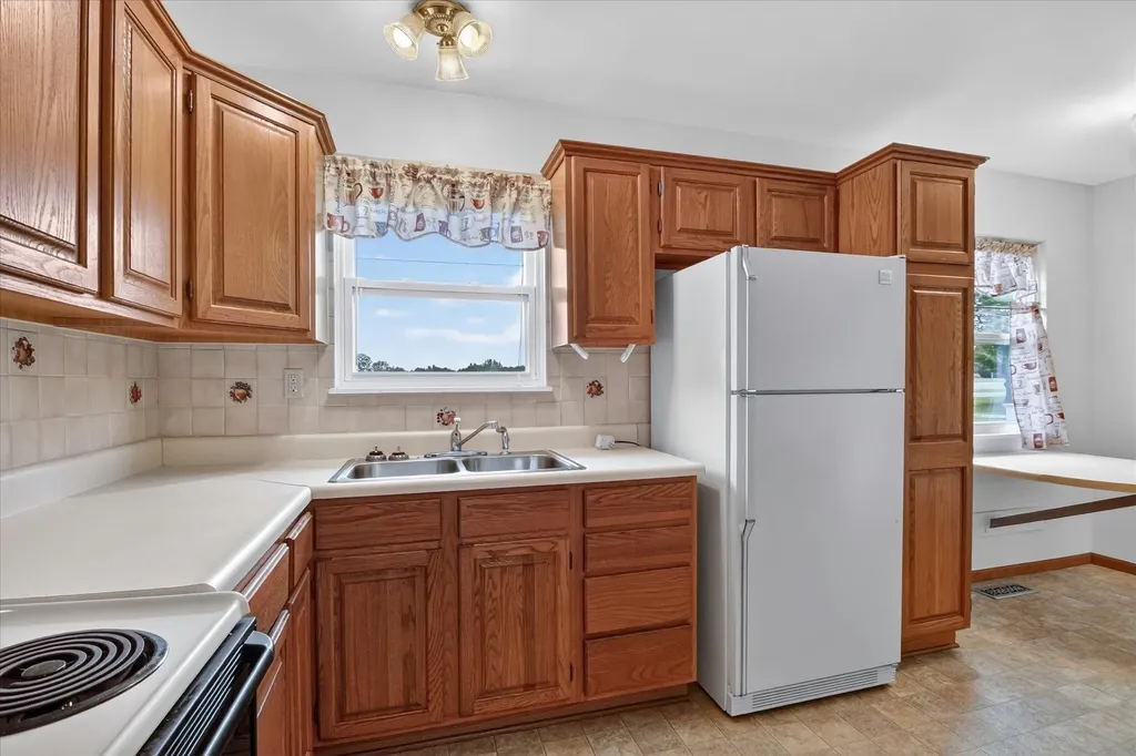 7898 E Broomfield Road Chippewa Township MI 48858