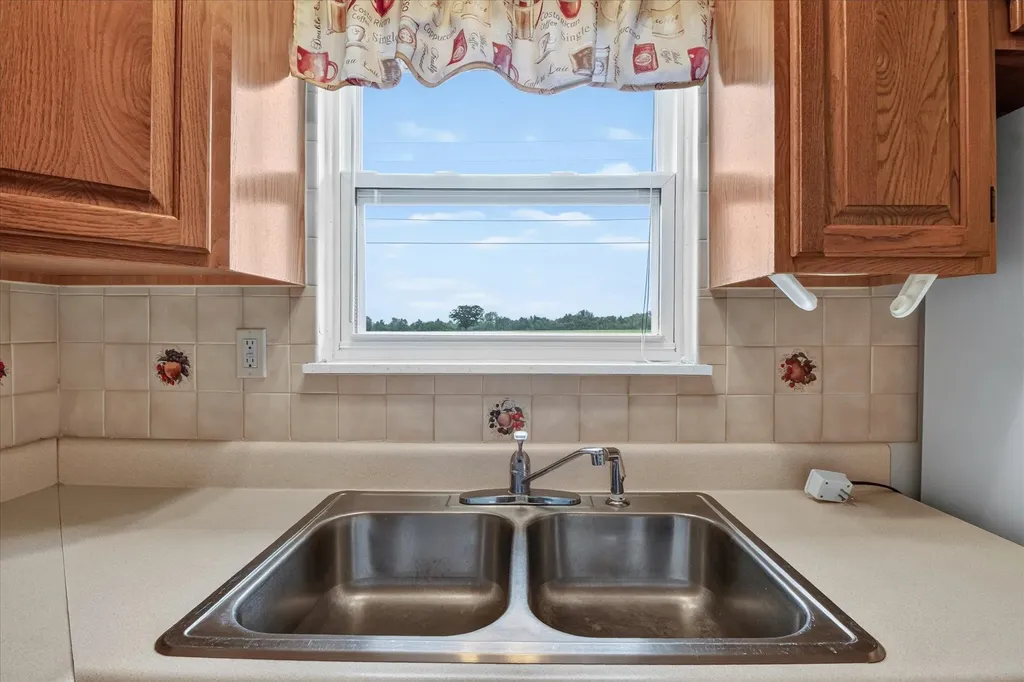 7898 E Broomfield Road Chippewa Township MI 48858