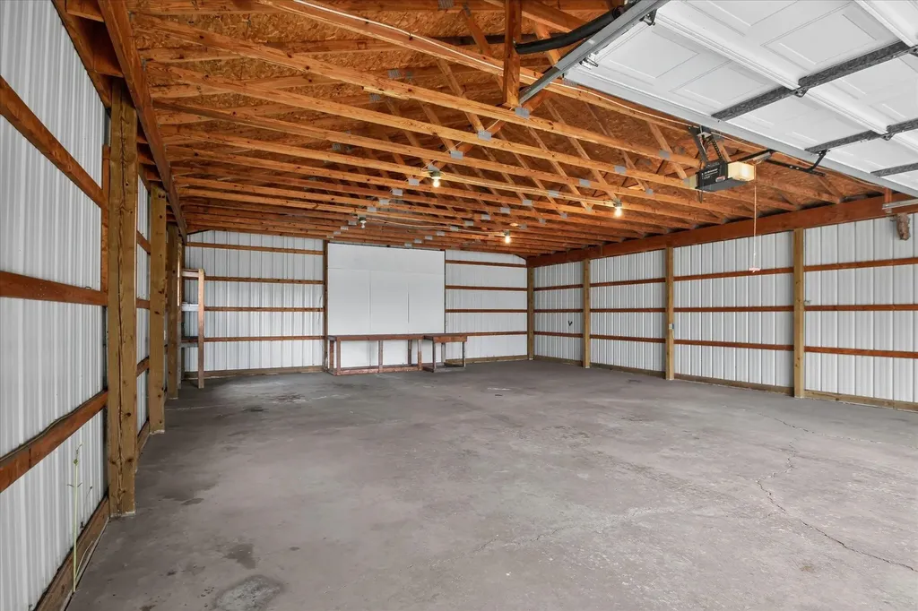 7898 E Broomfield Road Chippewa Township MI 48858