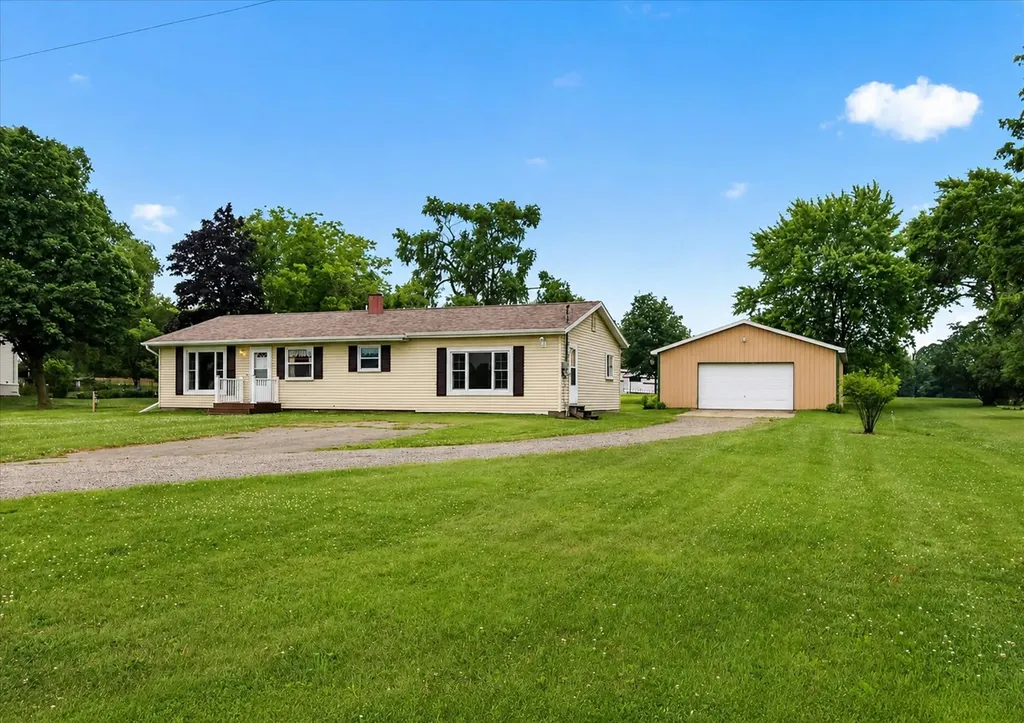 7898 E Broomfield Road Chippewa Township MI 48858