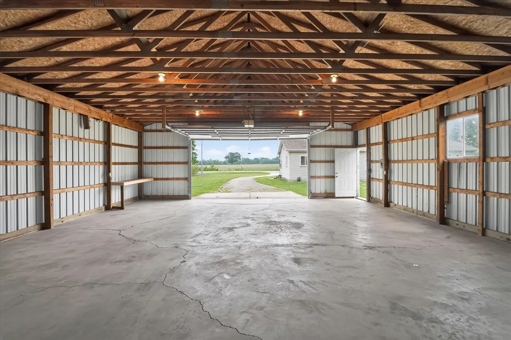 7898 E Broomfield Road Chippewa Township MI 48858