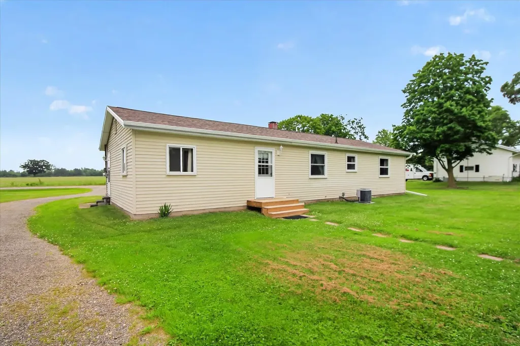 7898 E Broomfield Road Chippewa Township MI 48858