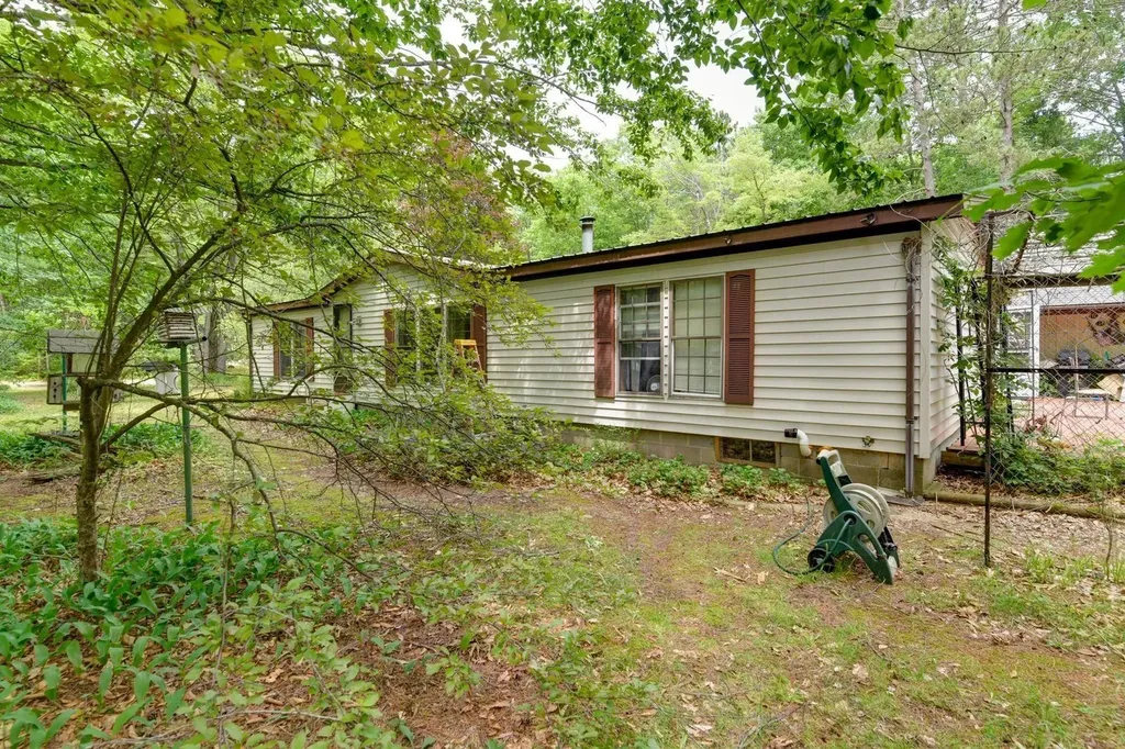 11572 NE Centralia Avenue Bear Lake Township MI 49646