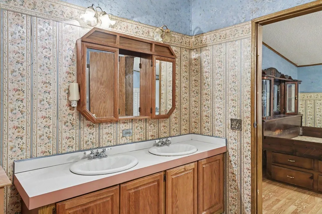 11572 NE Centralia Avenue Bear Lake Township MI 49646