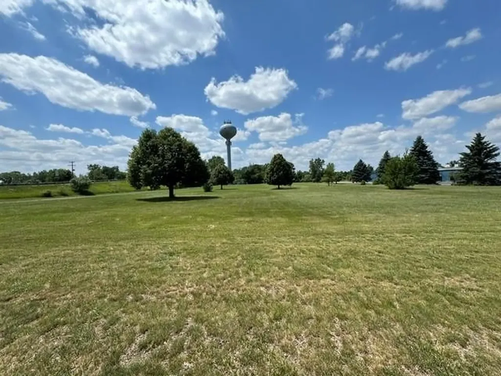 2426 Parkway Drive Union Charter Township MI 48858